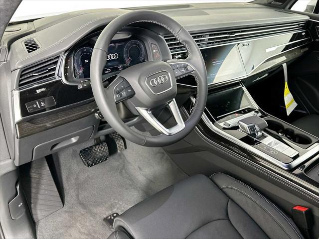 new 2025 Audi Q7 car, priced at $92,060