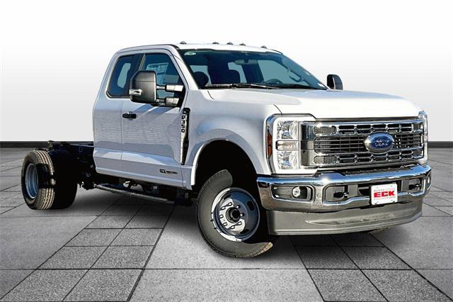 new 2024 Ford F-350 car, priced at $65,053