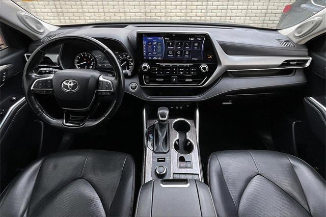 used 2021 Toyota Highlander car, priced at $38,310