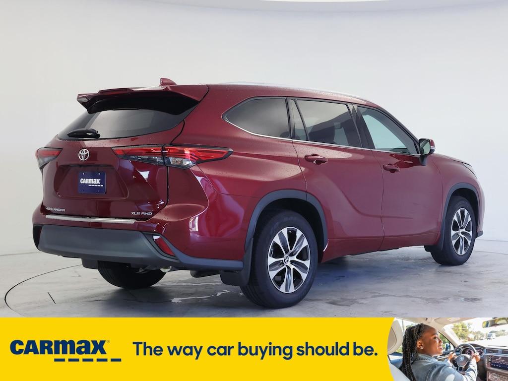 used 2022 Toyota Highlander car, priced at $39,998