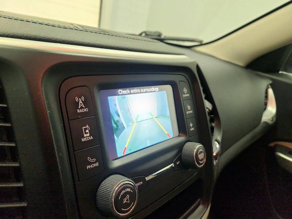 used 2018 Jeep Cherokee car, priced at $16,998