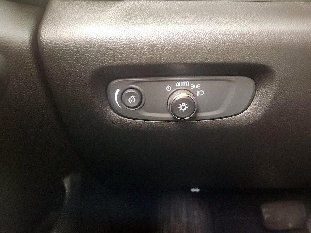used 2022 Chevrolet Traverse car, priced at $35,998