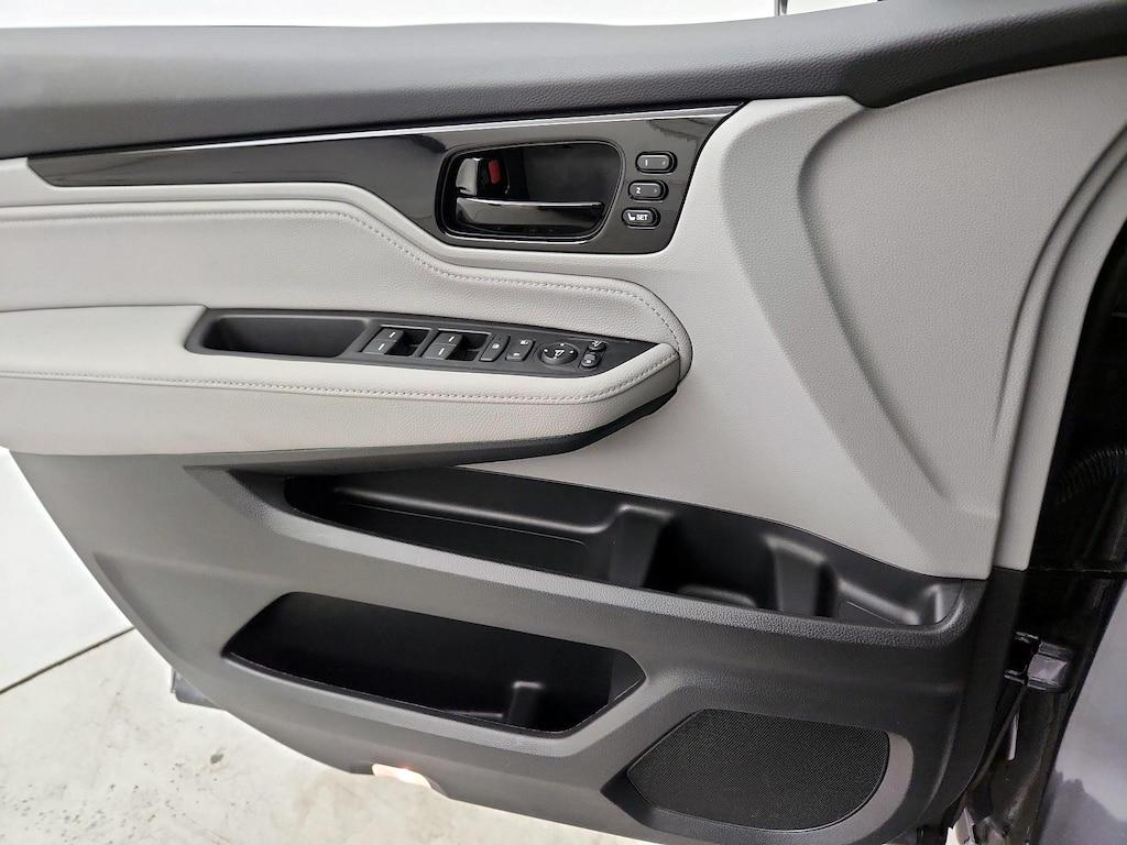 used 2024 Honda Odyssey car, priced at $49,998