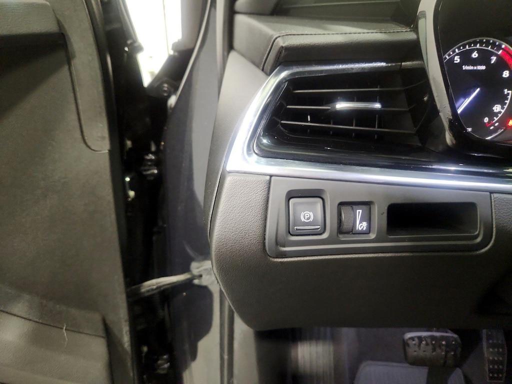 used 2021 Cadillac XT6 car, priced at $37,998