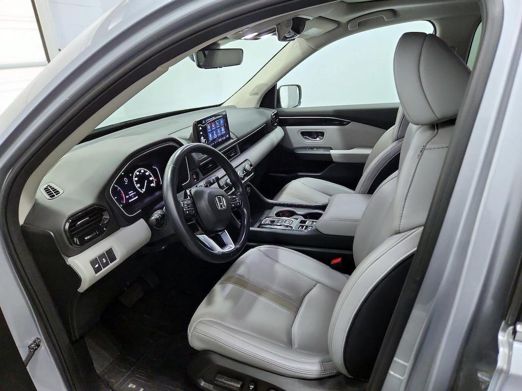 used 2023 Honda Pilot car, priced at $42,998