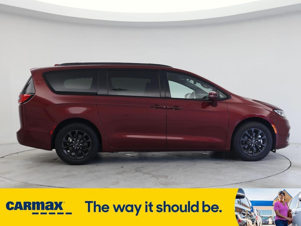 used 2021 Chrysler Pacifica car, priced at $35,998
