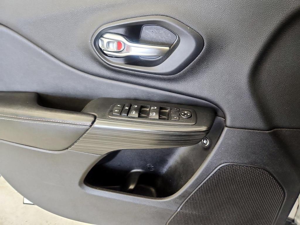 used 2016 Jeep Cherokee car, priced at $14,998