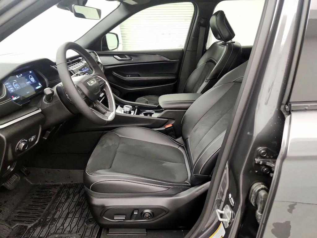 used 2025 Jeep Grand Cherokee car, priced at $41,998