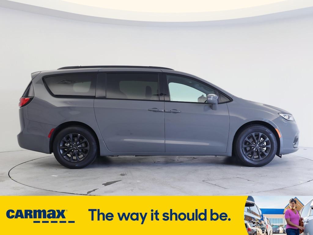 used 2022 Chrysler Pacifica car, priced at $33,998