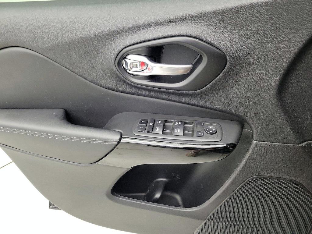 used 2023 Jeep Cherokee car, priced at $25,998