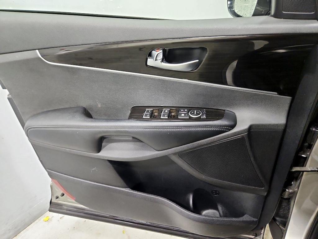 used 2019 Kia Sorento car, priced at $20,998