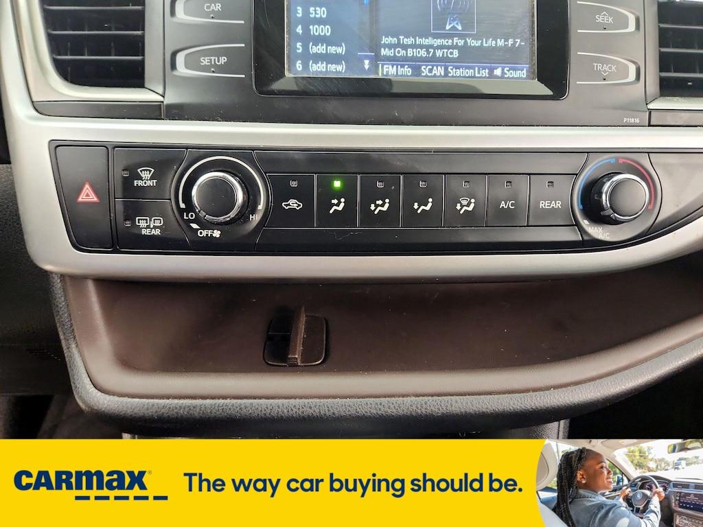 used 2019 Toyota Highlander car, priced at $25,998