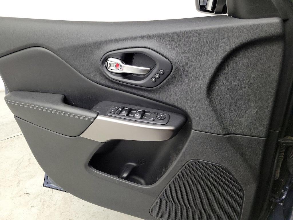 used 2019 Jeep Cherokee car, priced at $20,998