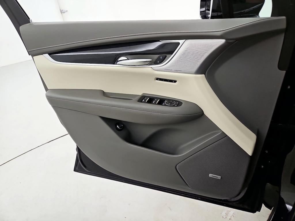 used 2023 Cadillac XT6 car, priced at $40,998