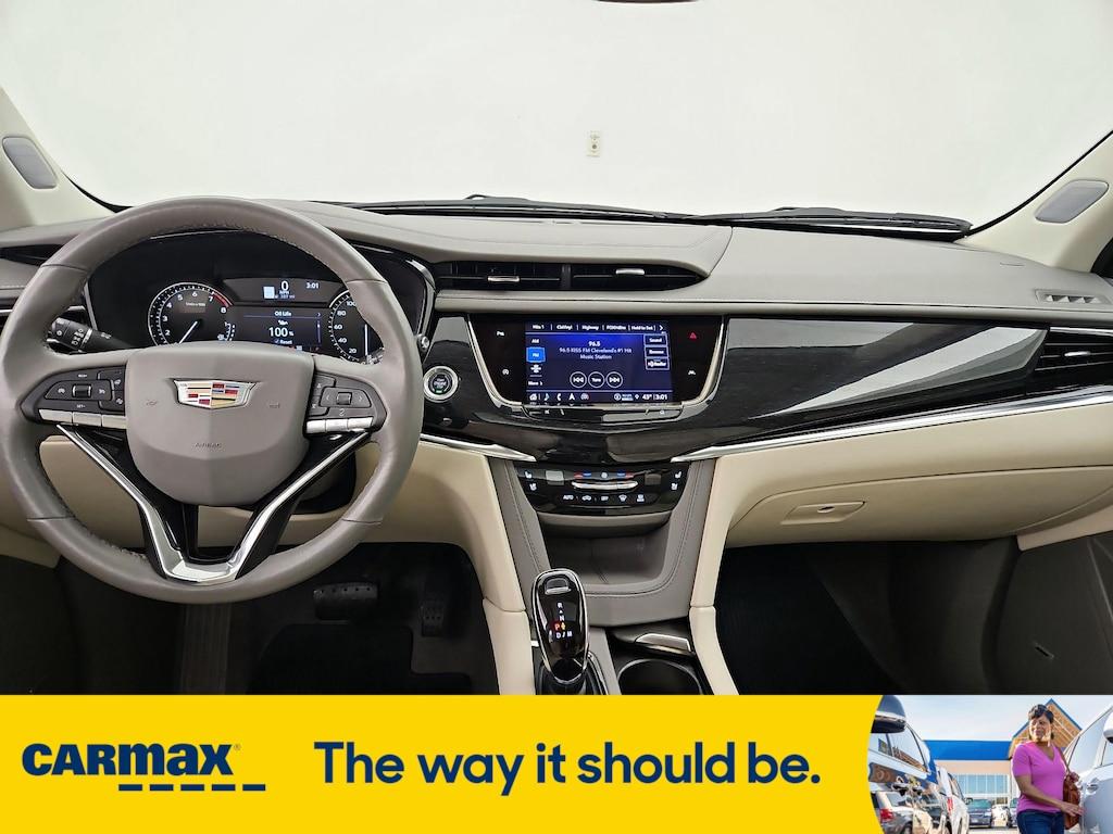 used 2023 Cadillac XT6 car, priced at $40,998