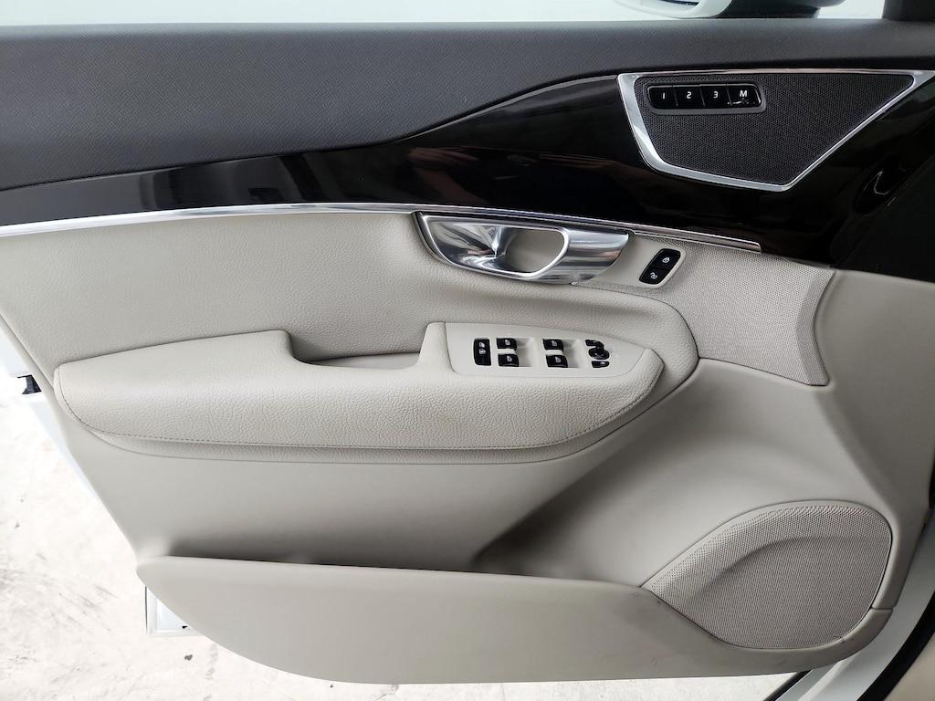 used 2018 Volvo XC90 car, priced at $26,998