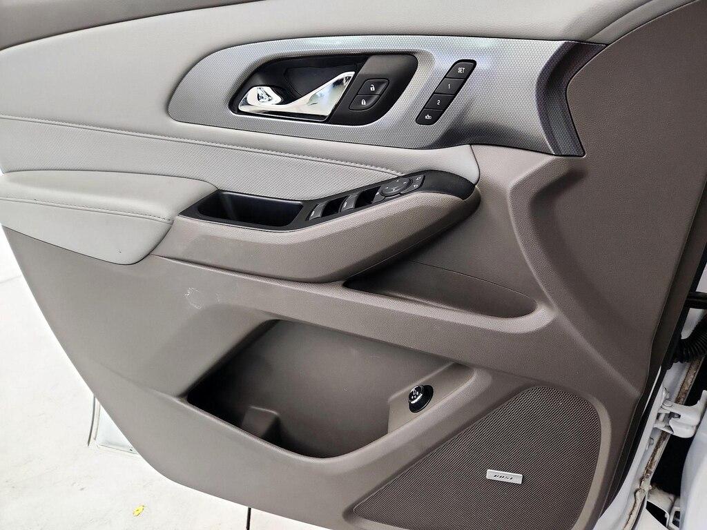 used 2019 Chevrolet Traverse car, priced at $27,998
