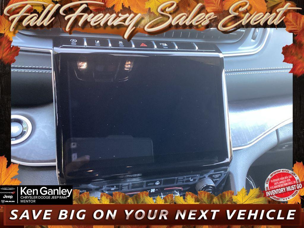 new 2025 Jeep Grand Cherokee car, priced at $43,622