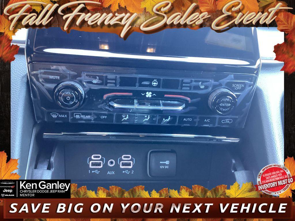 new 2025 Jeep Grand Cherokee car, priced at $43,622