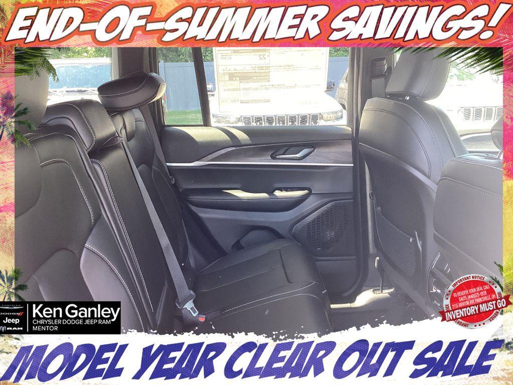 new 2025 Jeep Grand Cherokee car, priced at $45,981