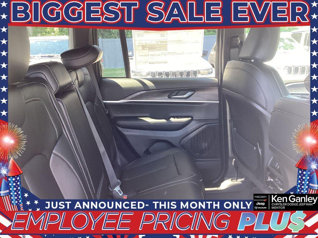 new 2025 Jeep Grand Cherokee car, priced at $47,081