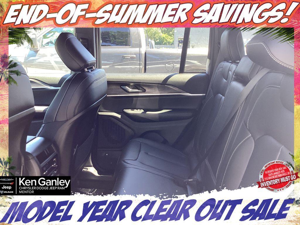 new 2025 Jeep Grand Cherokee car, priced at $45,981