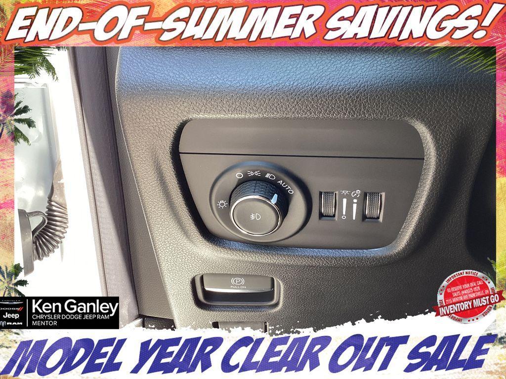 new 2025 Jeep Grand Cherokee car, priced at $45,981