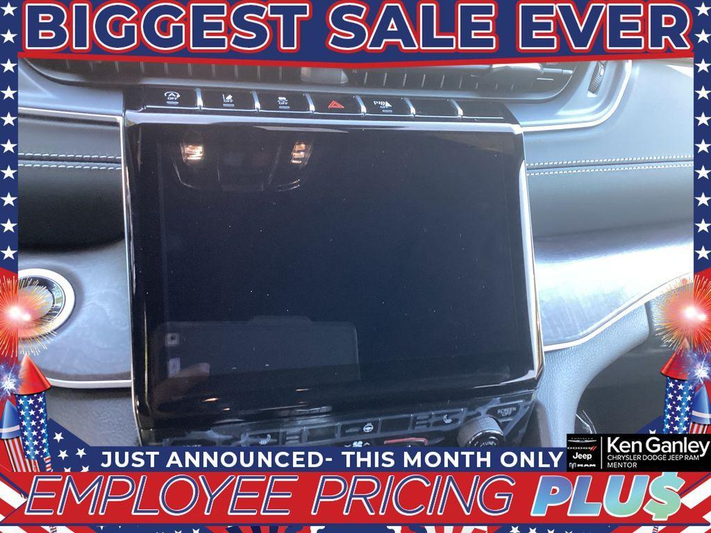 new 2025 Jeep Grand Cherokee car, priced at $47,081