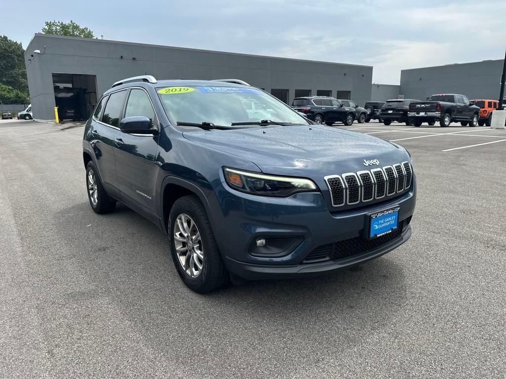 used 2019 Jeep Cherokee car, priced at $16,800