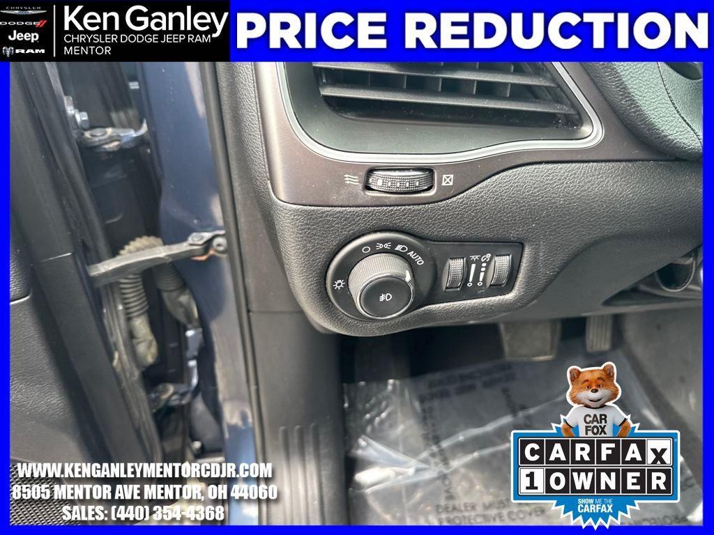 used 2019 Jeep Cherokee car, priced at $16,800