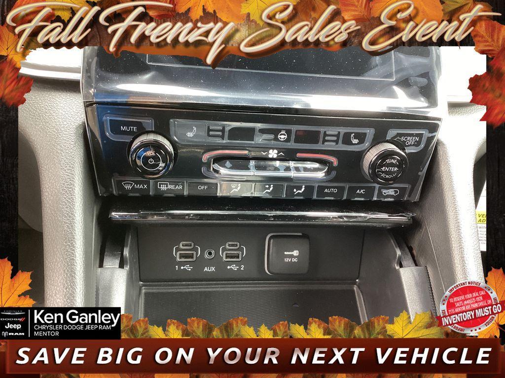 new 2025 Jeep Grand Cherokee car, priced at $41,955