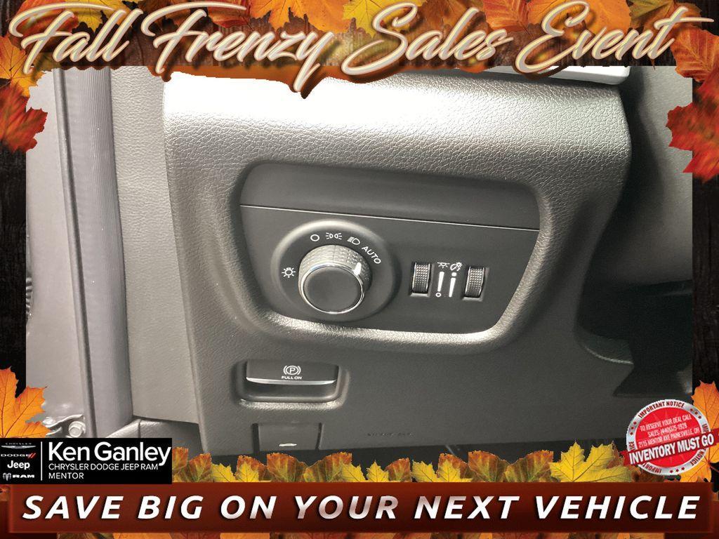 new 2025 Jeep Grand Cherokee car, priced at $41,955