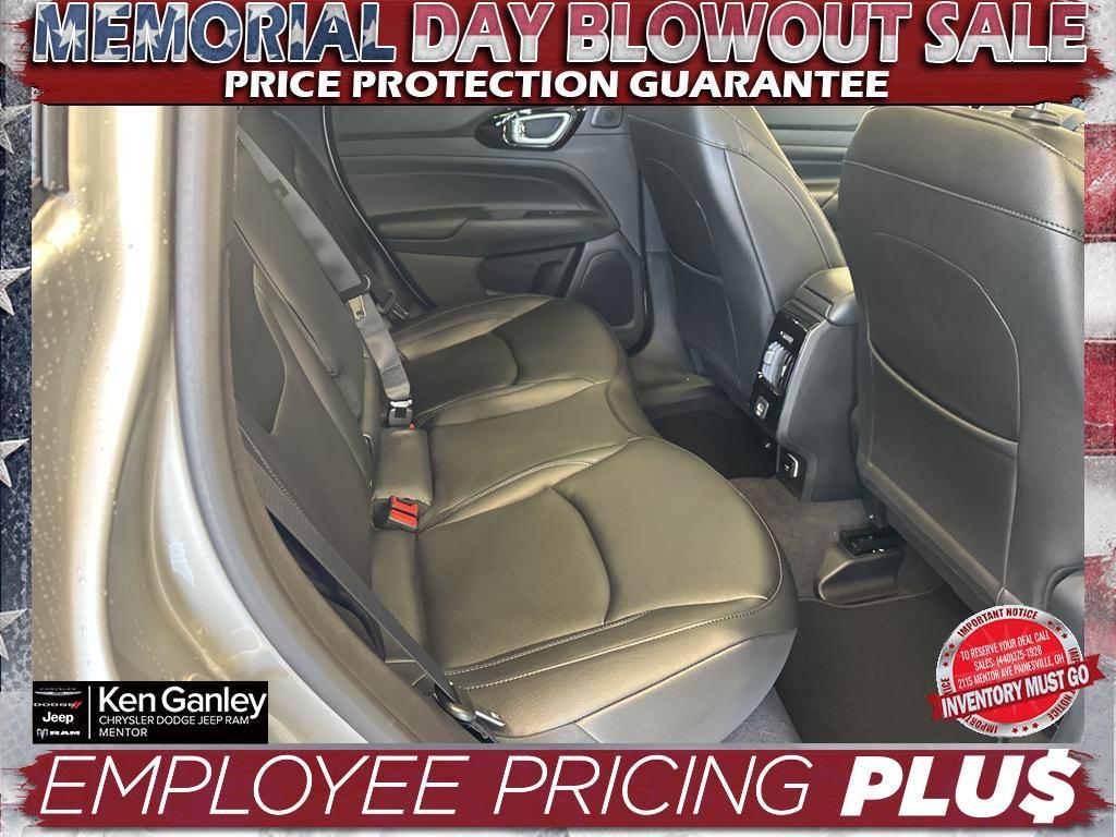 new 2025 Jeep Compass car, priced at $33,166