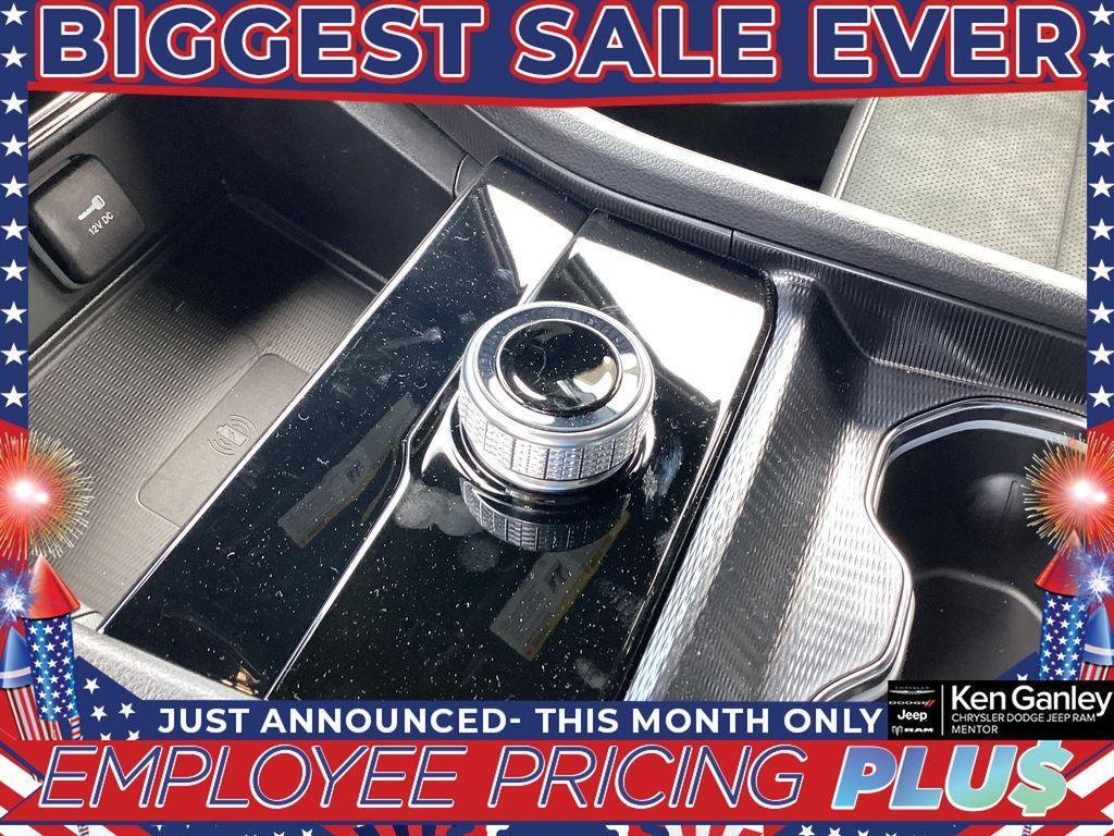 new 2025 Jeep Grand Cherokee car, priced at $41,279