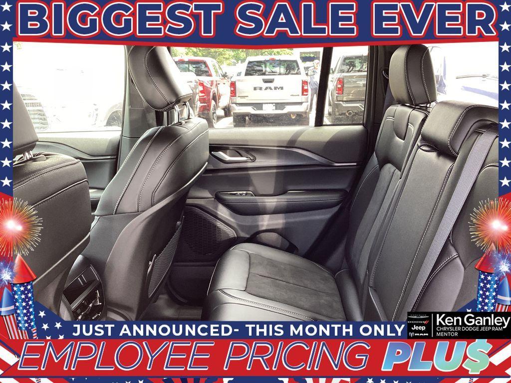 new 2025 Jeep Grand Cherokee car, priced at $41,279