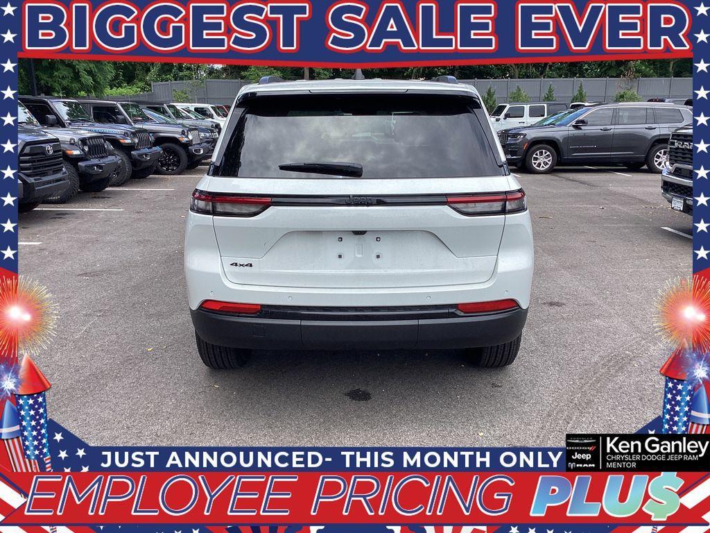 new 2025 Jeep Grand Cherokee car, priced at $41,279
