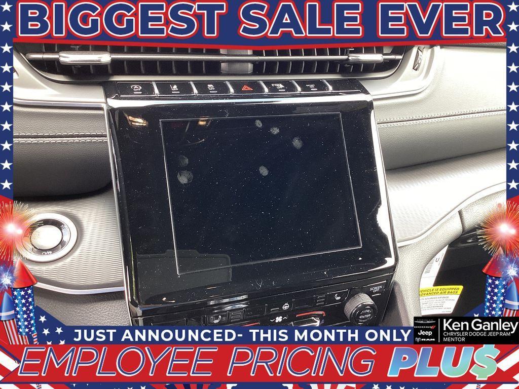 new 2025 Jeep Grand Cherokee car, priced at $41,279