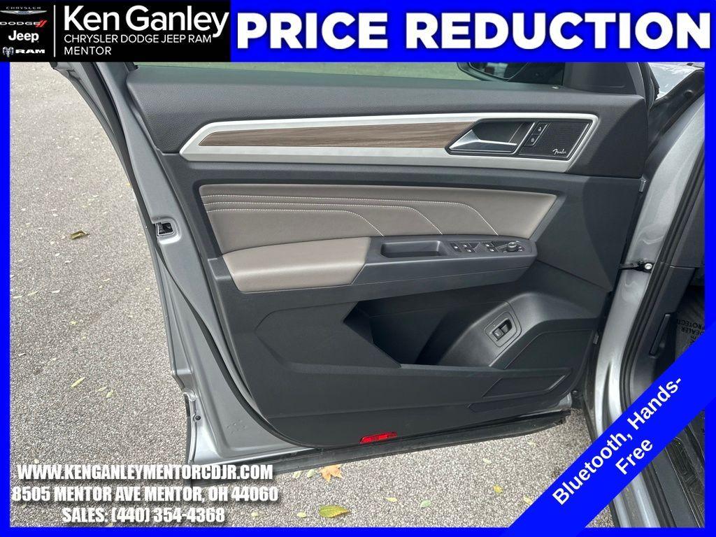 used 2021 Volkswagen Atlas car, priced at $30,500