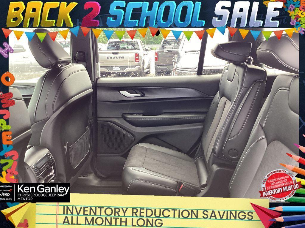 new 2025 Jeep Grand Cherokee L car, priced at $43,352