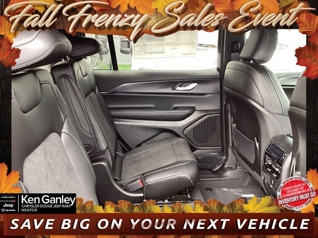 new 2025 Jeep Grand Cherokee L car, priced at $42,152