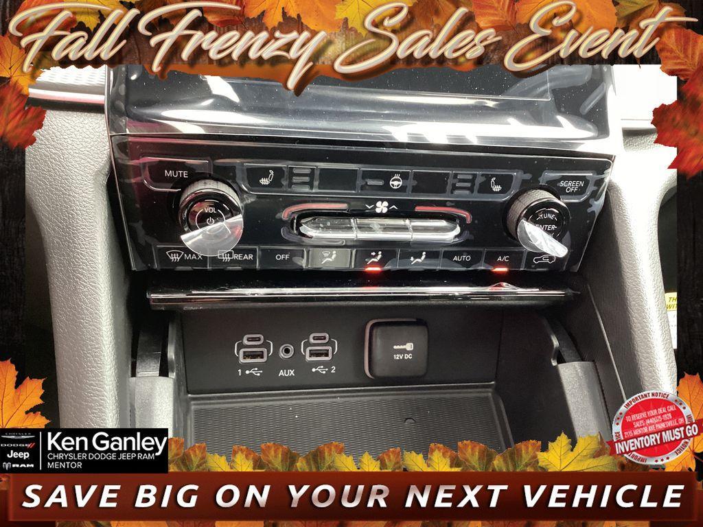 new 2025 Jeep Grand Cherokee car, priced at $38,681