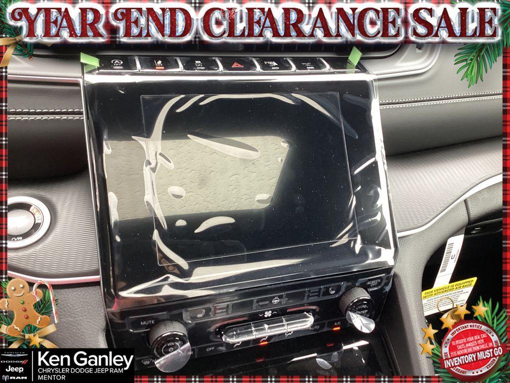 new 2025 Jeep Grand Cherokee car, priced at $34,681