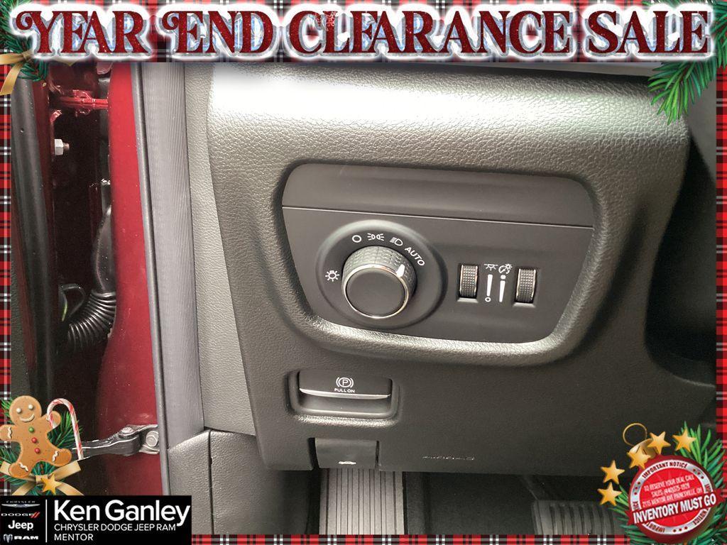 new 2025 Jeep Grand Cherokee car, priced at $34,681