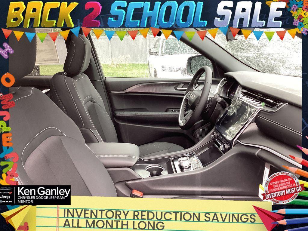 new 2025 Jeep Grand Cherokee car, priced at $33,995