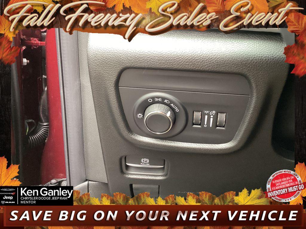 new 2025 Jeep Grand Cherokee car, priced at $38,681
