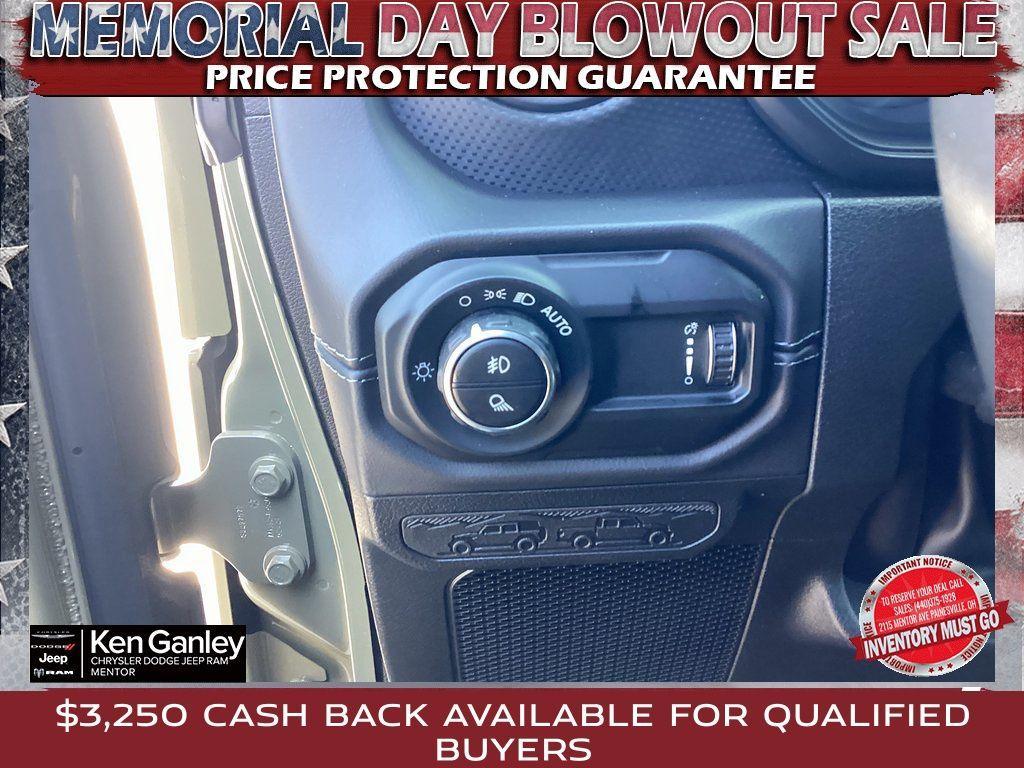 new 2025 Jeep Gladiator car, priced at $47,830