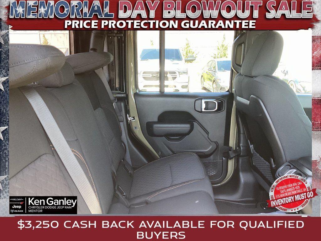 new 2025 Jeep Gladiator car, priced at $47,830