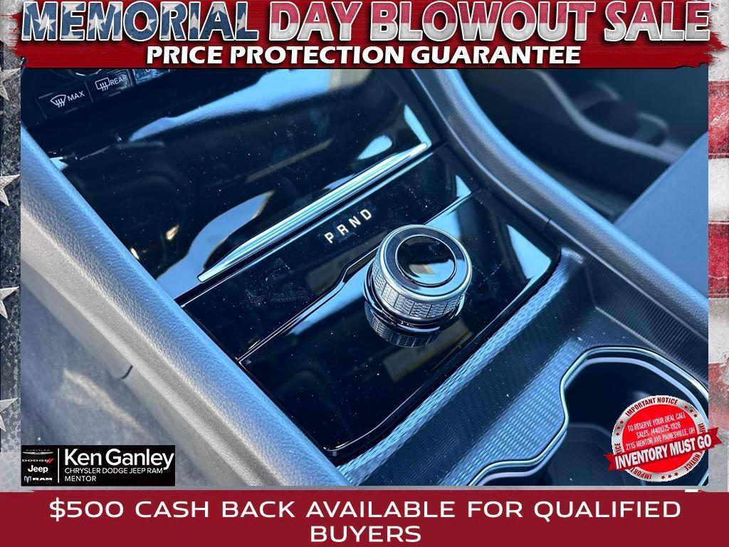 new 2025 Jeep Grand Cherokee car, priced at $38,019