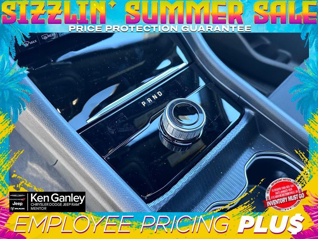 new 2025 Jeep Grand Cherokee car, priced at $38,019