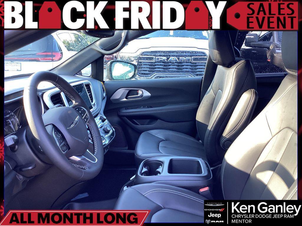 new 2026 Chrysler Pacifica car, priced at $44,667